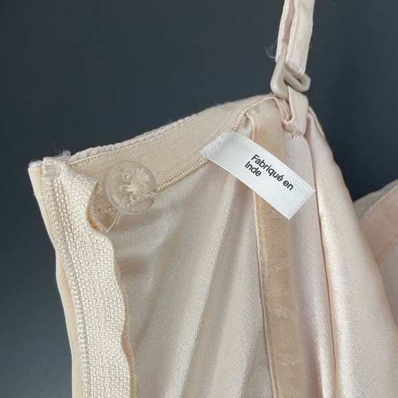 🪩 NWT H&M Gold Sequin Beaded Mini Dress (4) - Picture 7 of 13